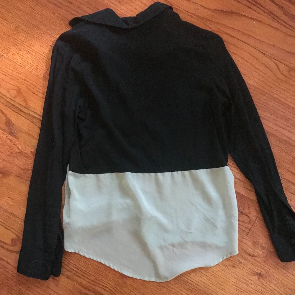 3/4 Button up Blouse - Picture 3 of 3